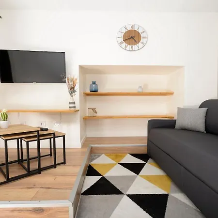 Appartement Dominici 2- Cahorscitystay- Parking Wifi Netflix *