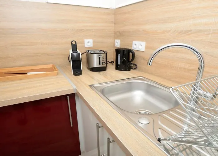 Dominici 2- Cahorscitystay- Parking Wifi Netflix Lägenhet Cahors