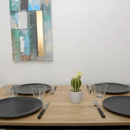 Appartement Dominici 2- Cahorscitystay- Parking Wifi Netflix *