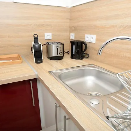 Dominici 2- Cahorscitystay- Parking Wifi Netflix Apartment Cahors
