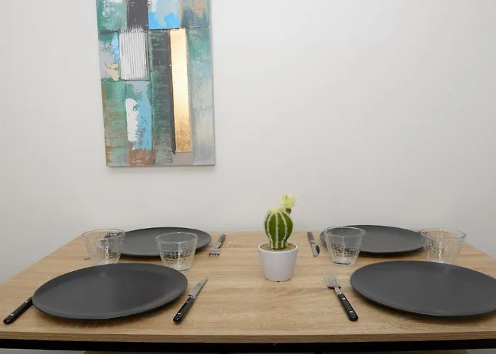 Appartement Dominici 2- Cahorscitystay- Parking Wifi Netflix *