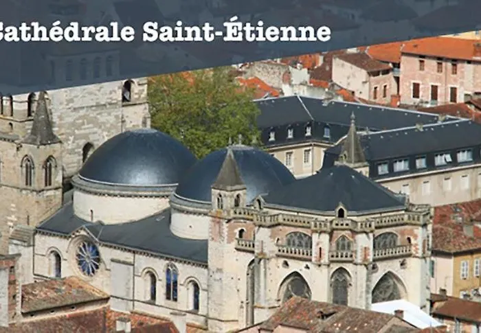 Dominici 2- Cahorscitystay- Parking Wifi Netflix アパート